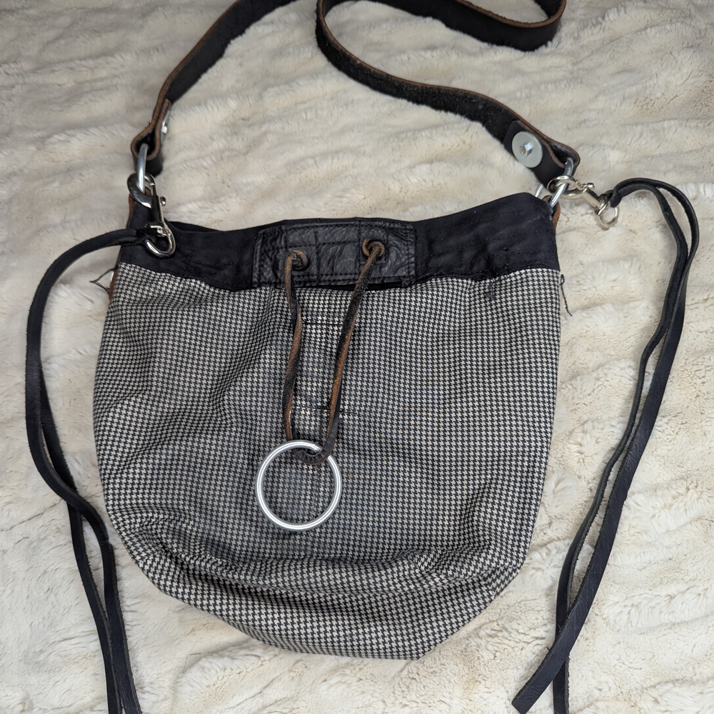 ARTISAN CRAFTED CROSS BODY BUCKET PURSE
